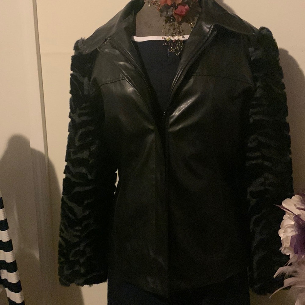 Learsi Black Jacket with faux fur sleeves